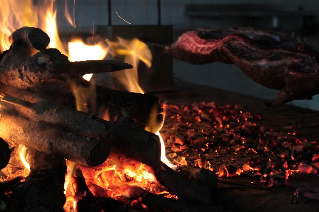 Agriturismo E Antica Fattoria Matteu Bed & Breakfast Teulada Dış mekan fotoğraf