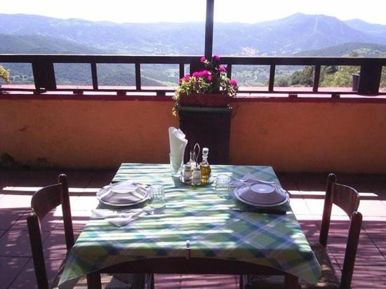 Agriturismo E Antica Fattoria Matteu Bed & Breakfast Teulada Dış mekan fotoğraf